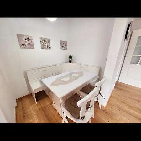 Apartment Central 21 Flat W24h Check In